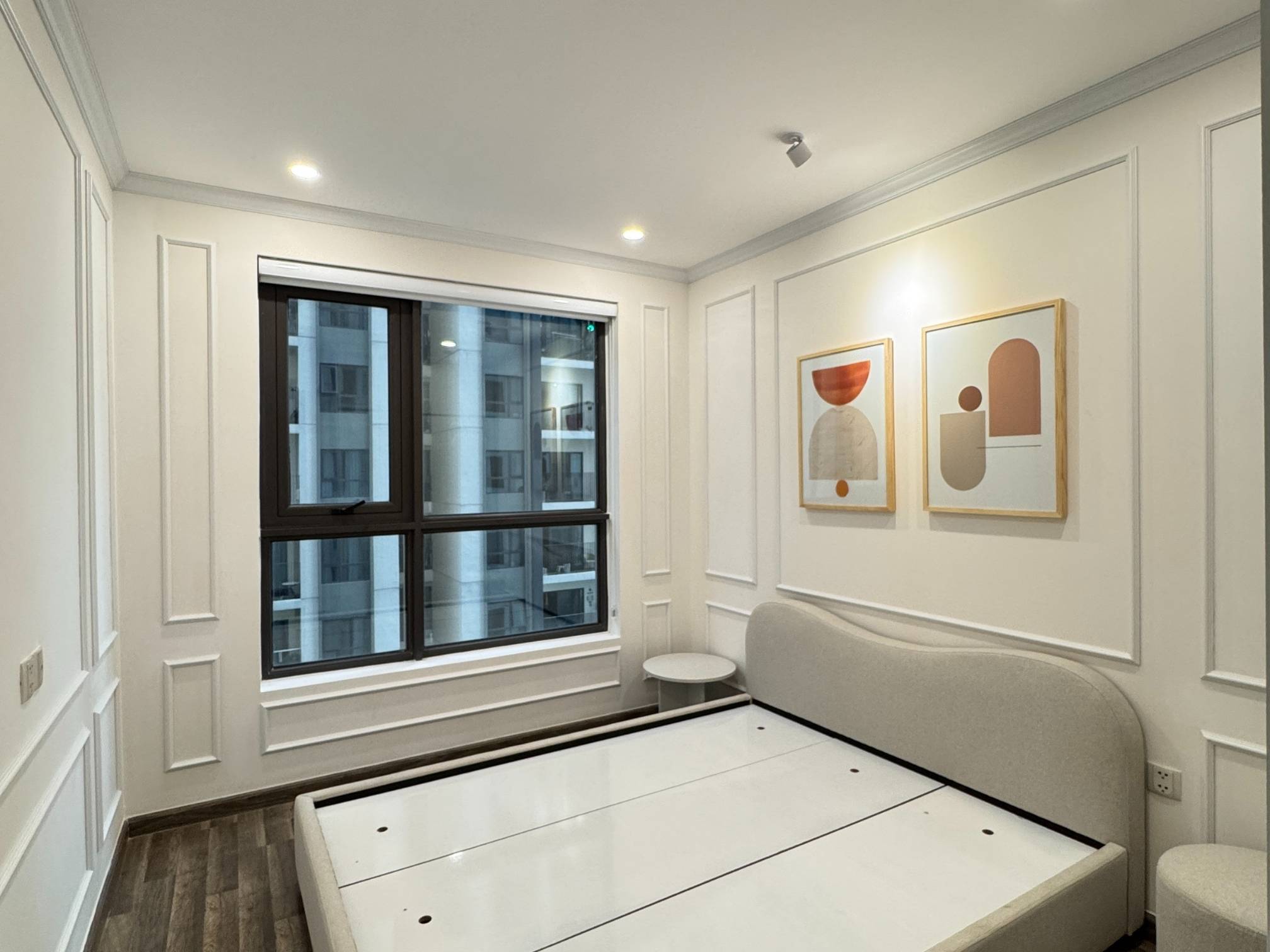 Can ho 2PN 96m2 ha do centrosa 8