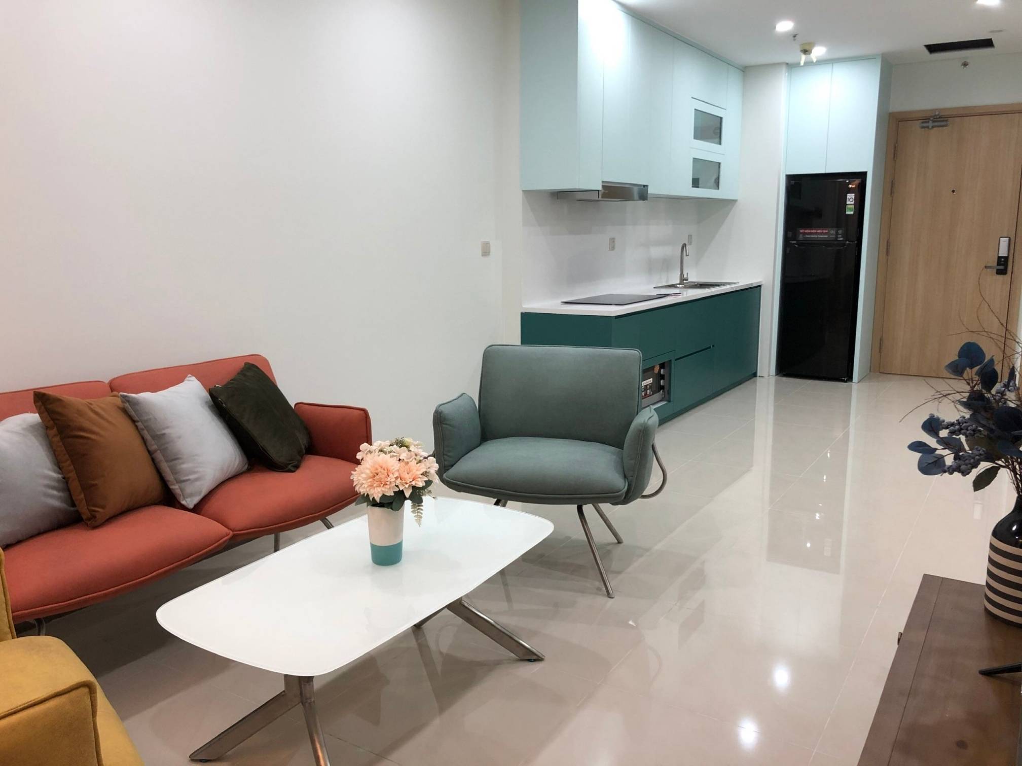 Căn hộ 1PN+ 61m2 block iris thiện chí cho thuê trong tuần